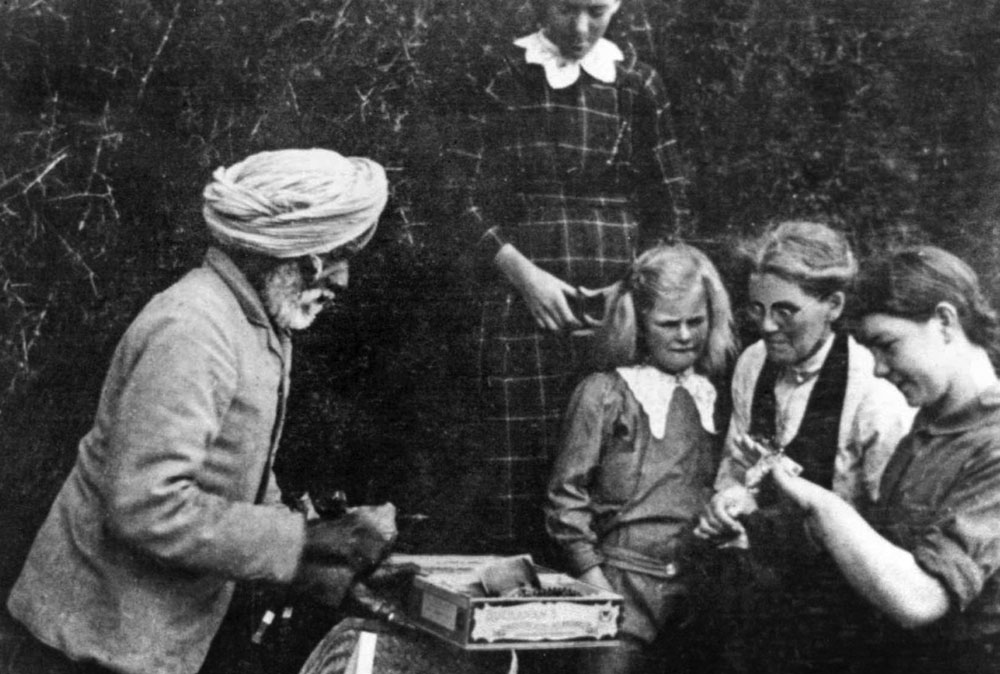 April / May 2024 – The Bridge – The Indian&nbsp;Hawker